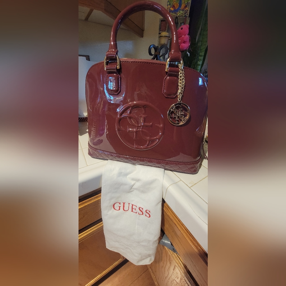 Guess Patent Leather Purse..new